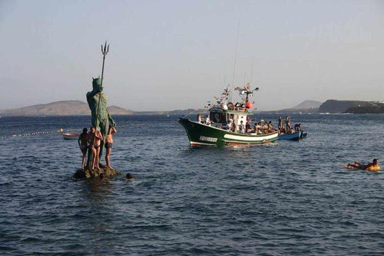 Piso En Primera Linea Con Vistas Directas Al Mar เมเลนารา ภายนอก รูปภาพ