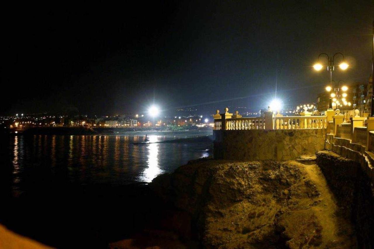 Piso En Primera Linea Con Vistas Directas Al Mar เมเลนารา ภายนอก รูปภาพ